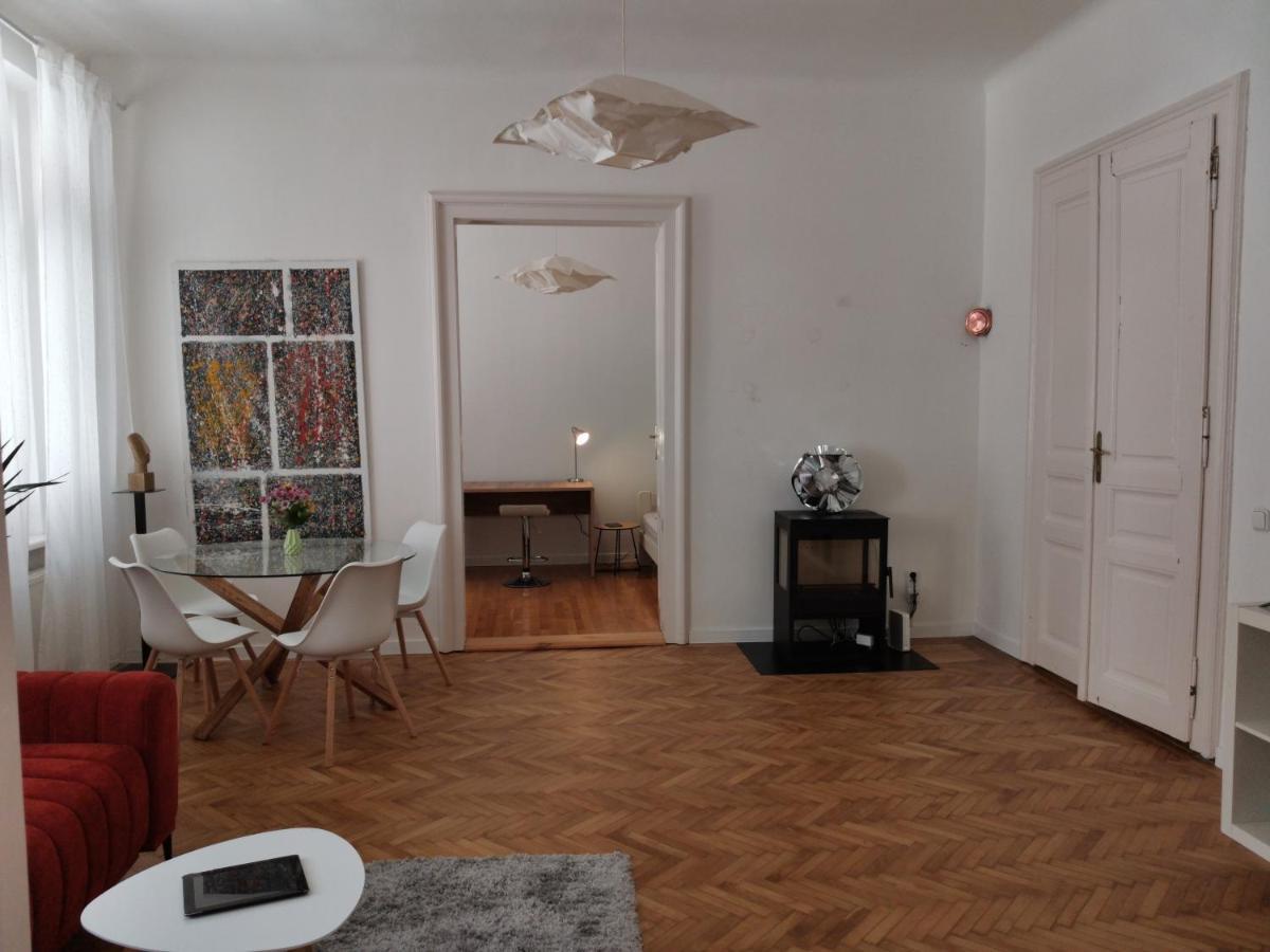 Downtown 3 Bdr Charm - Walk To All Attractions Pressburg Exterior foto